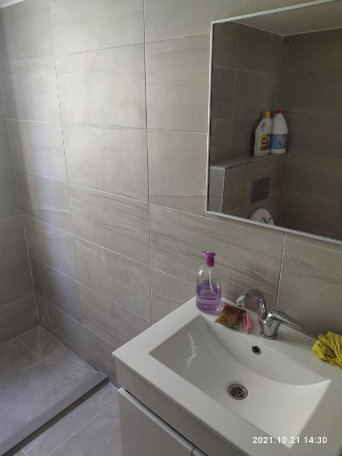 Apartment Comfy - For A Quiet, Family Holiday Without Parties ไฮฟา ภายนอก รูปภาพ